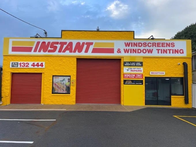 Instant Windscreens Mackay - Repairs & Tinting