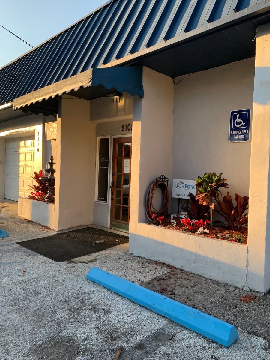 2108 W Kennedy Blvd