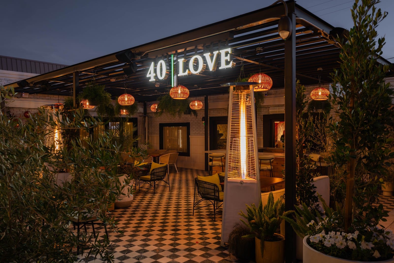 40 Love, photo 2