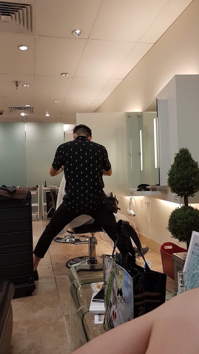Hinae Salon