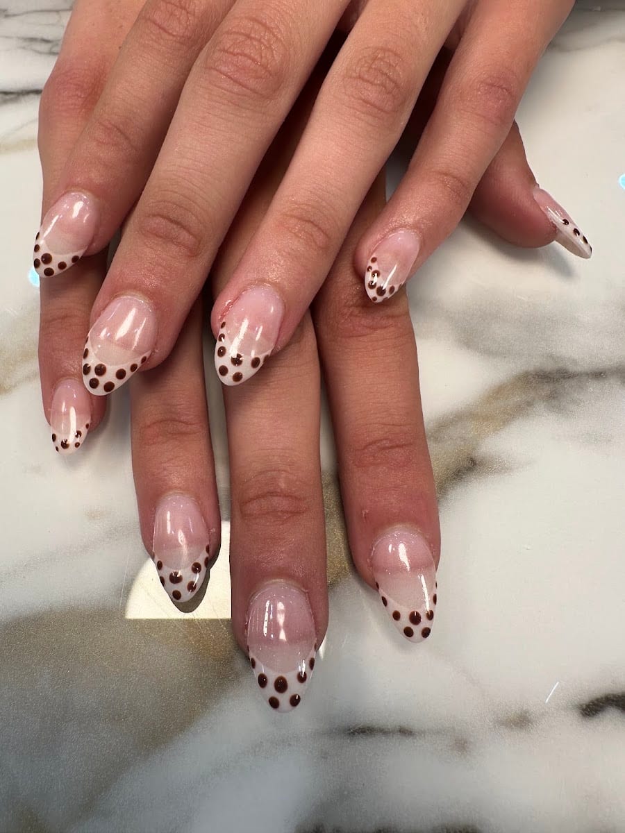 VIP LOUNGE NAILS AND HEAD SPA, photo 3