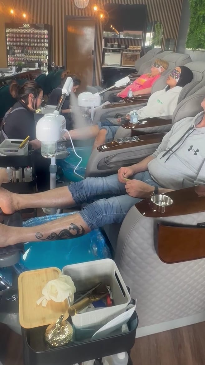 VIP LOUNGE NAILS AND HEAD SPA, photo 2