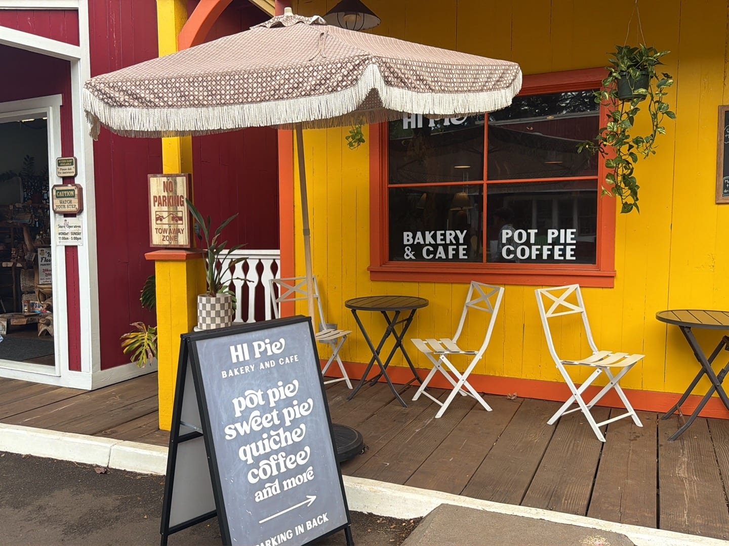 HI Pie Bakery + Cafe