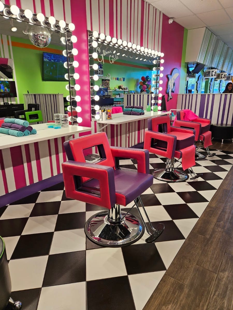 Sharkey's Cuts For Kids, photo 3