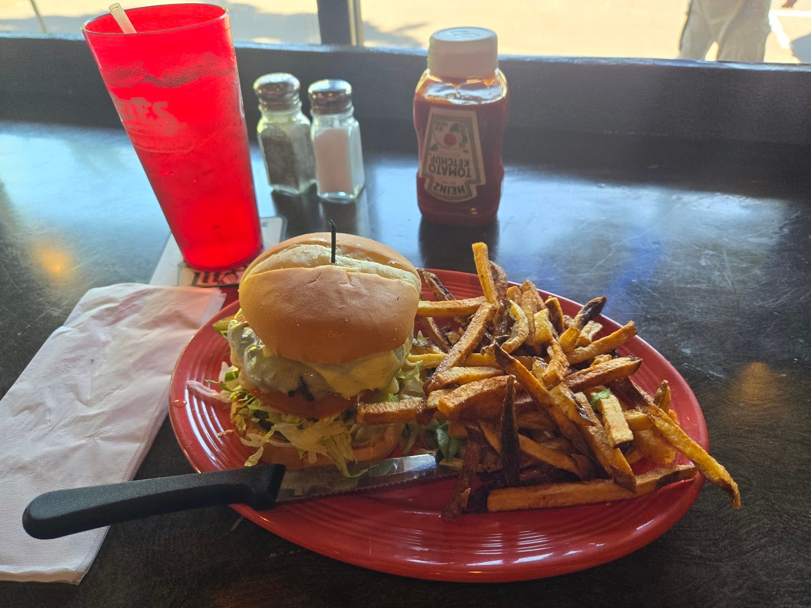 Charlie's Bar & Grill