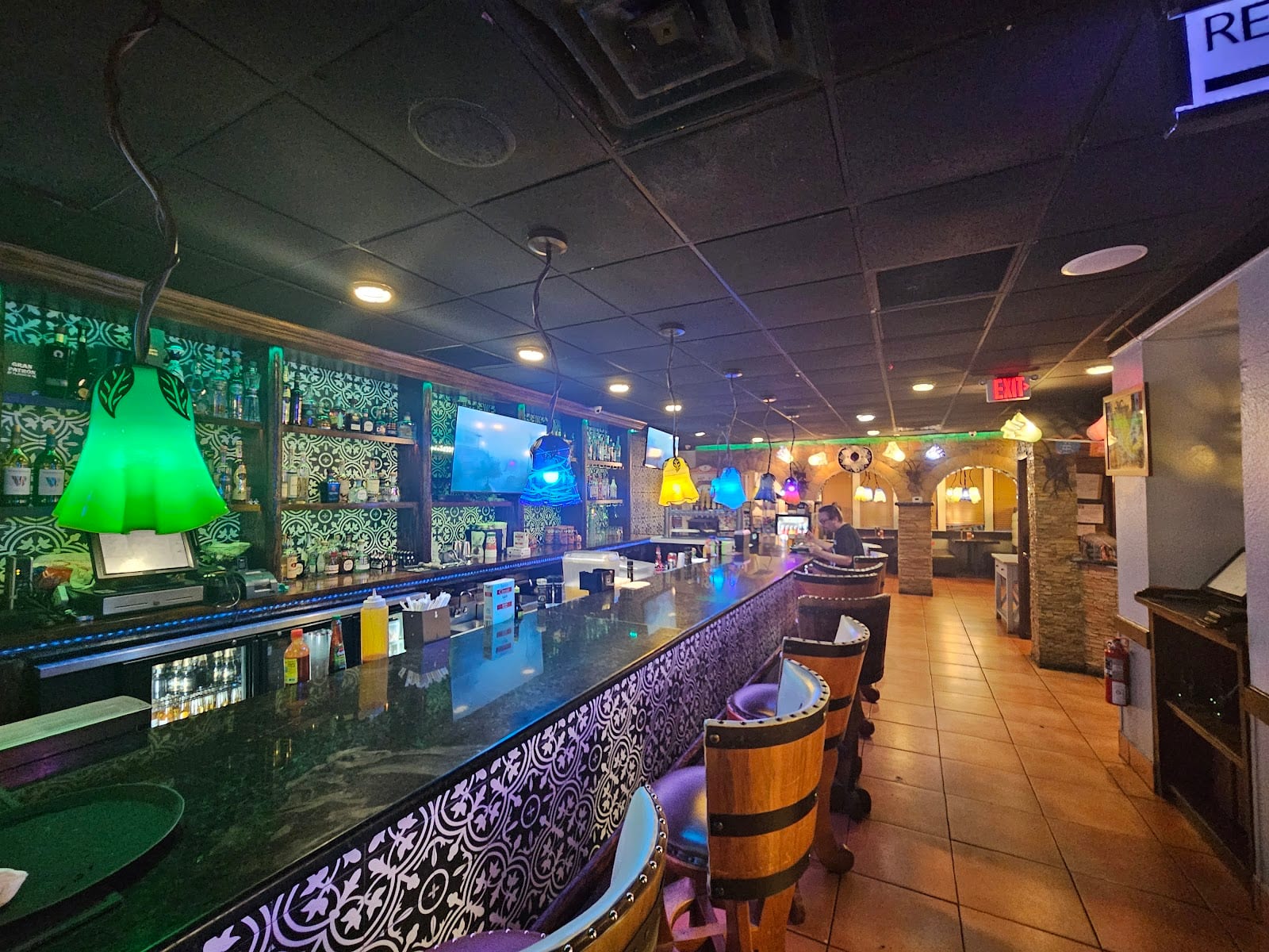 Plaza Mexico Mariscos Mexican Restaurant Bar & Grill