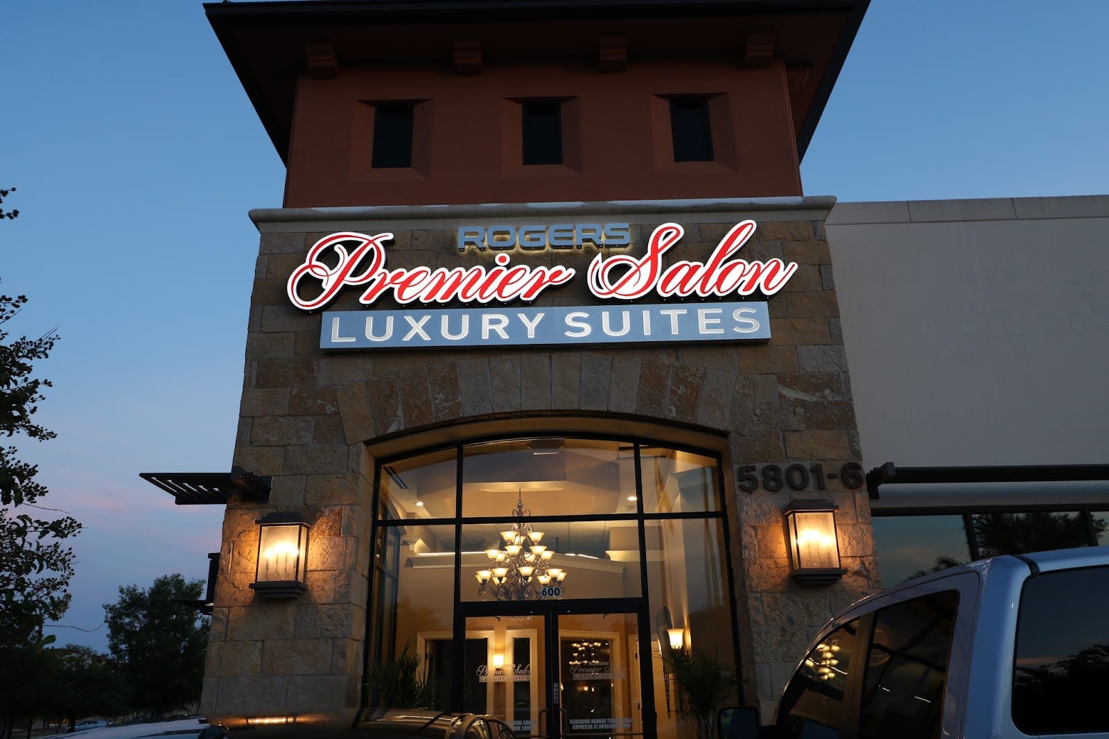 Rogers Premier Salon Suites, photo 2