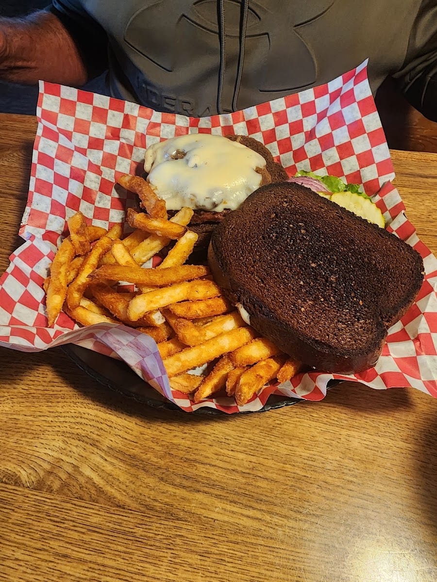 Overland Express | Restaurant and Lounge