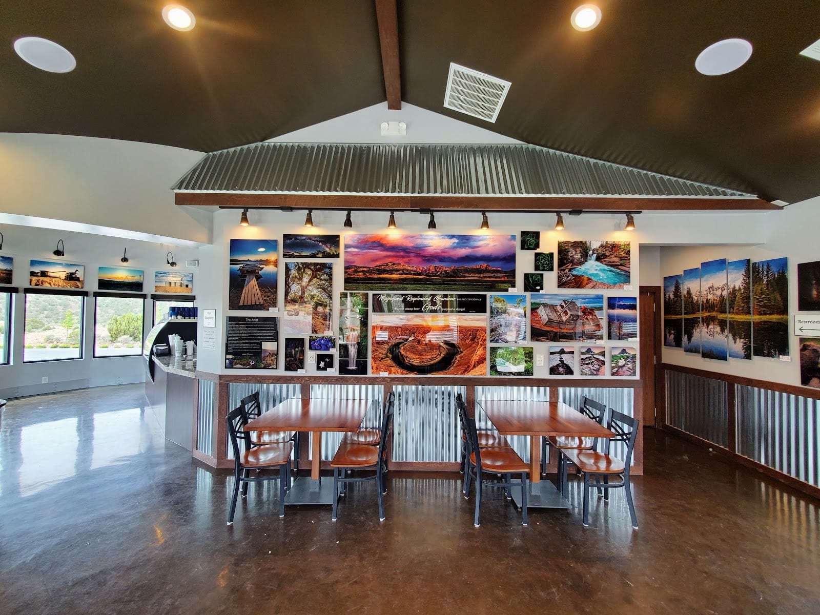 Robert Harker Gallery, photo 3
