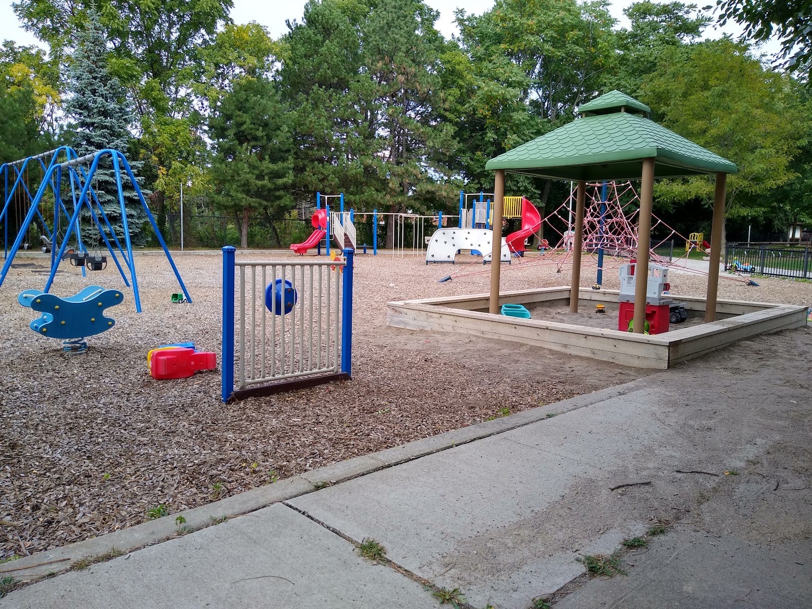 Wildwood Crescent Playground