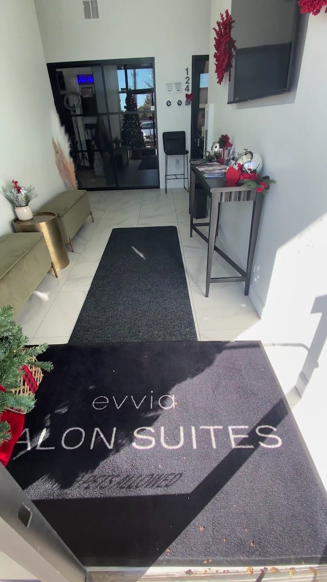 GLOvana Lash Studio, photo 2