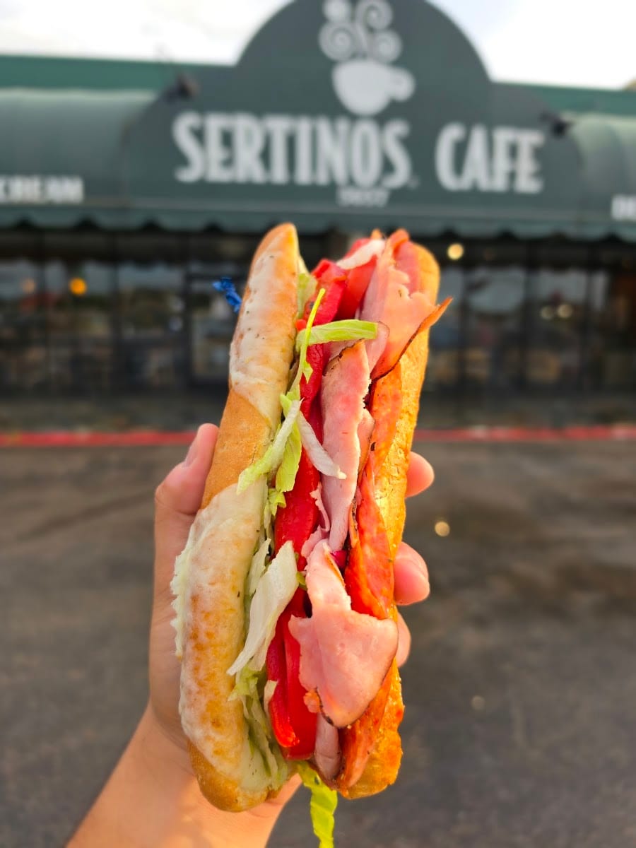Sertinos Café