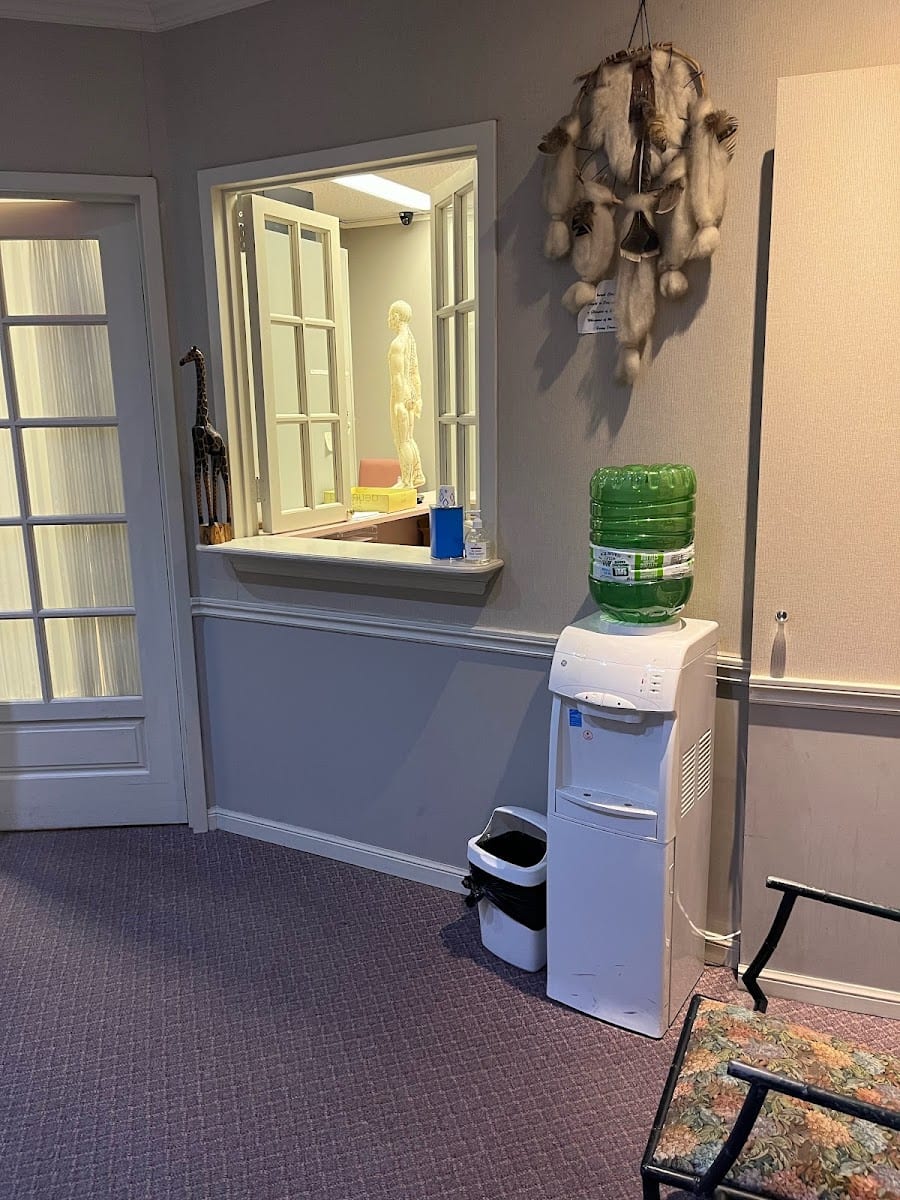 Dr Ben Shyu DC, R.Ac Chiropractic and Acupuncture Clinic