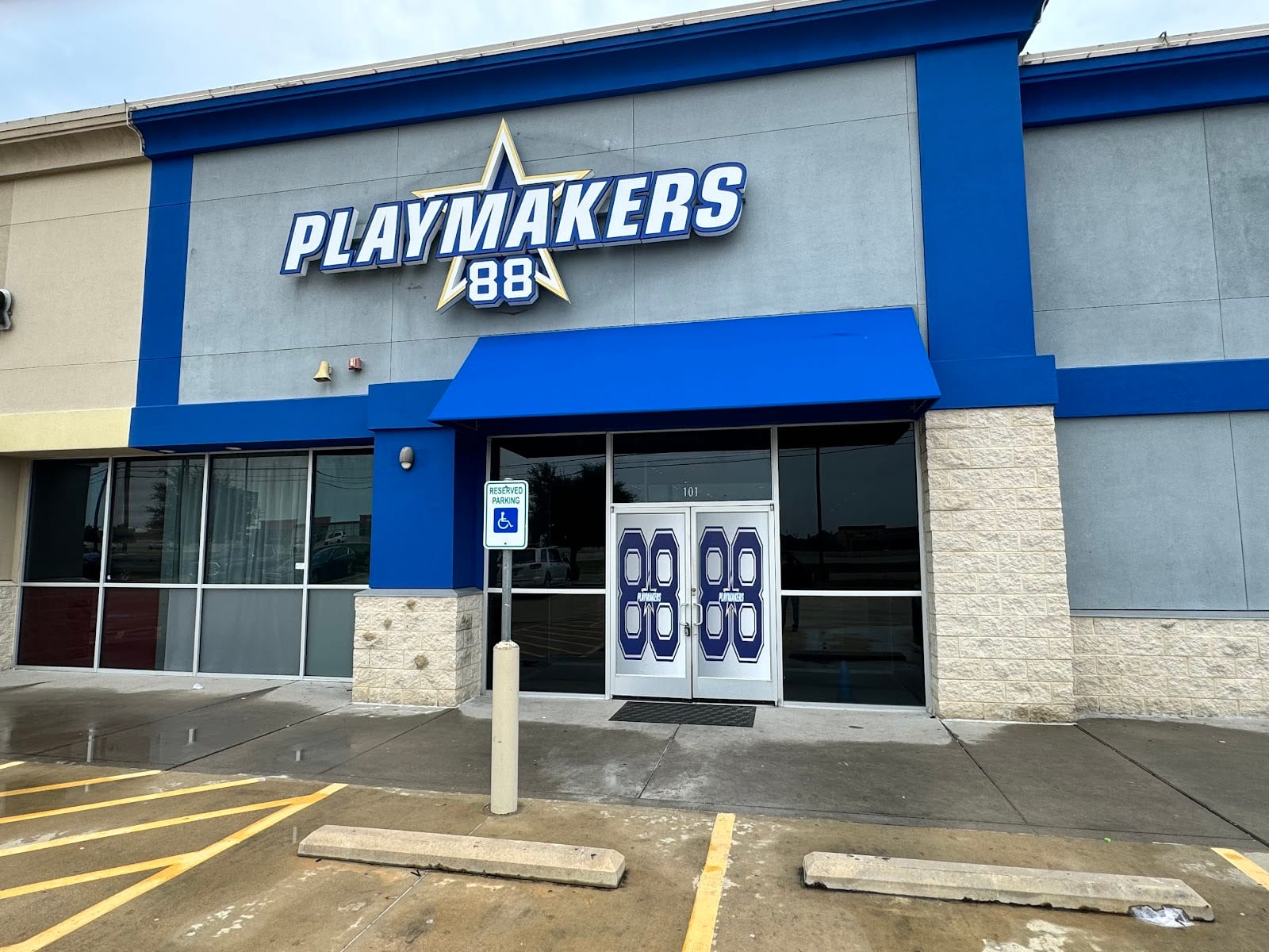 Playmakers88 Bar & Grill