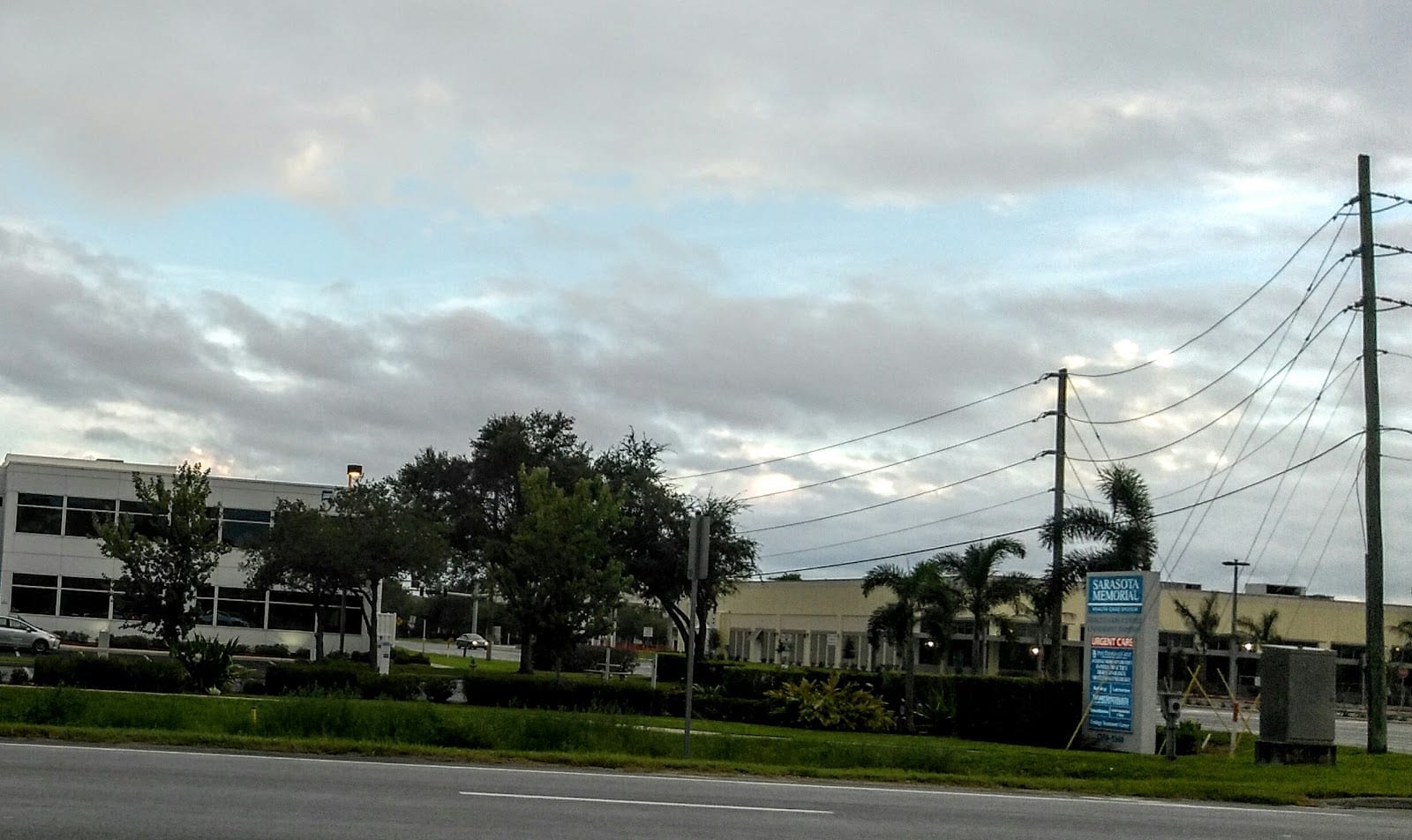 SMH Urgent Care Center at Stickney Point Rd, photo 3