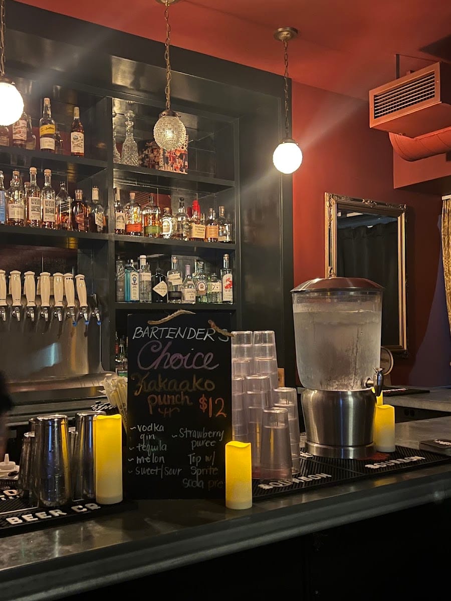 Pineapple Room