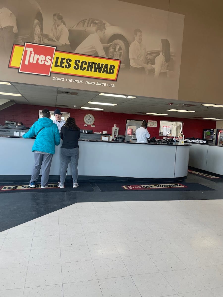 Les Schwab Tire Center, photo 3