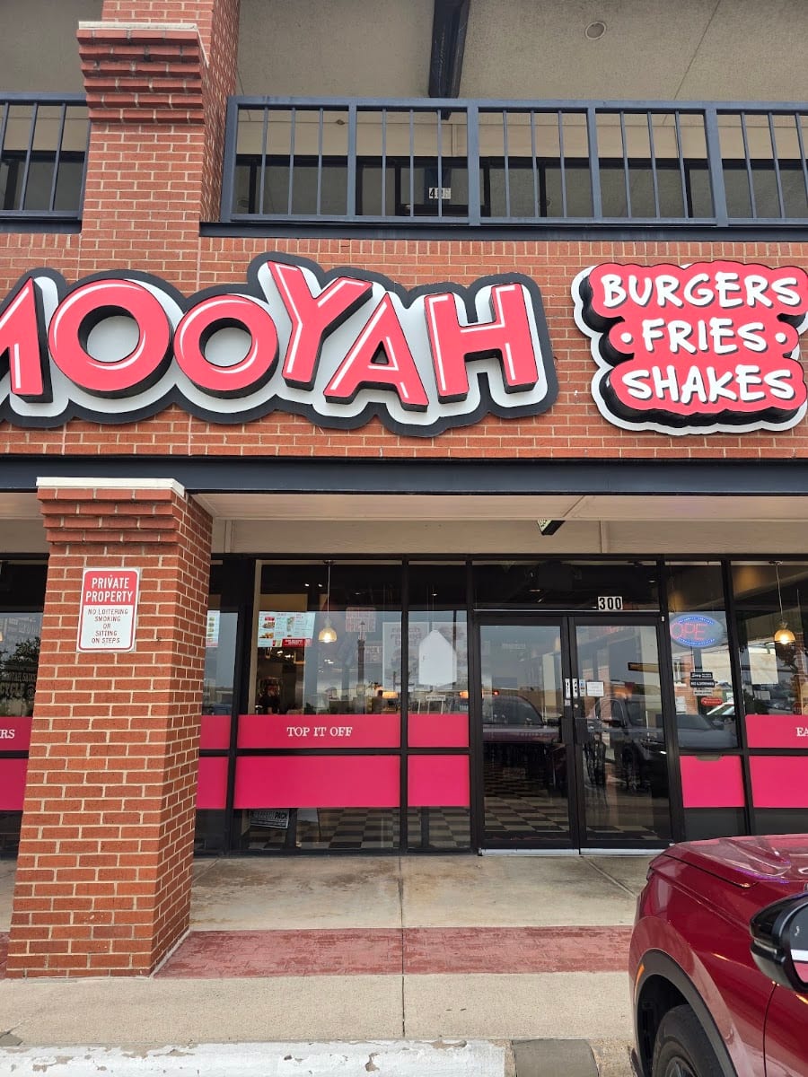 MOOYAH Burgers, Fries & Shakes, photo 2