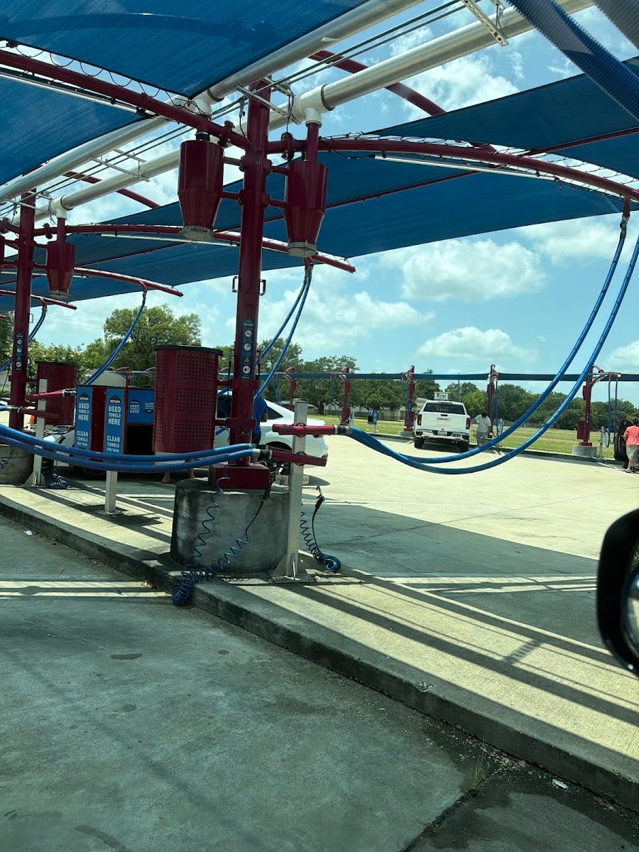 Trademark Carwash, photo 2