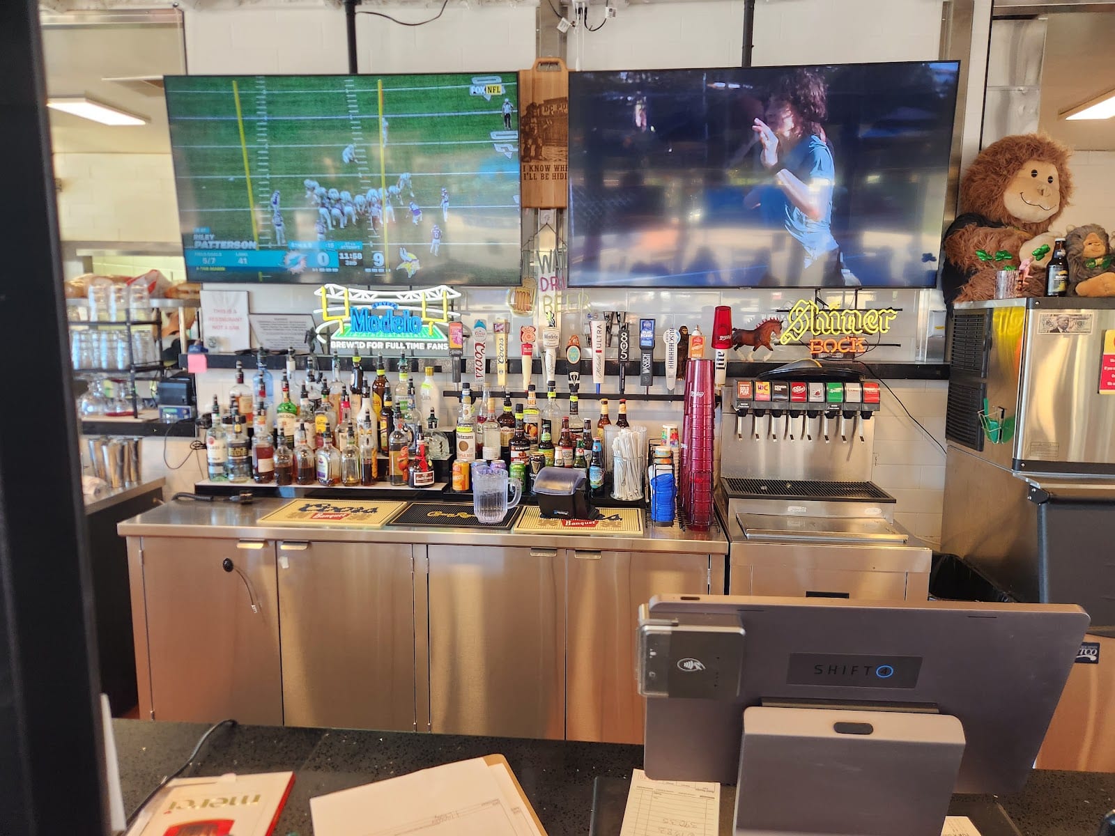 DC Pub & Grill
