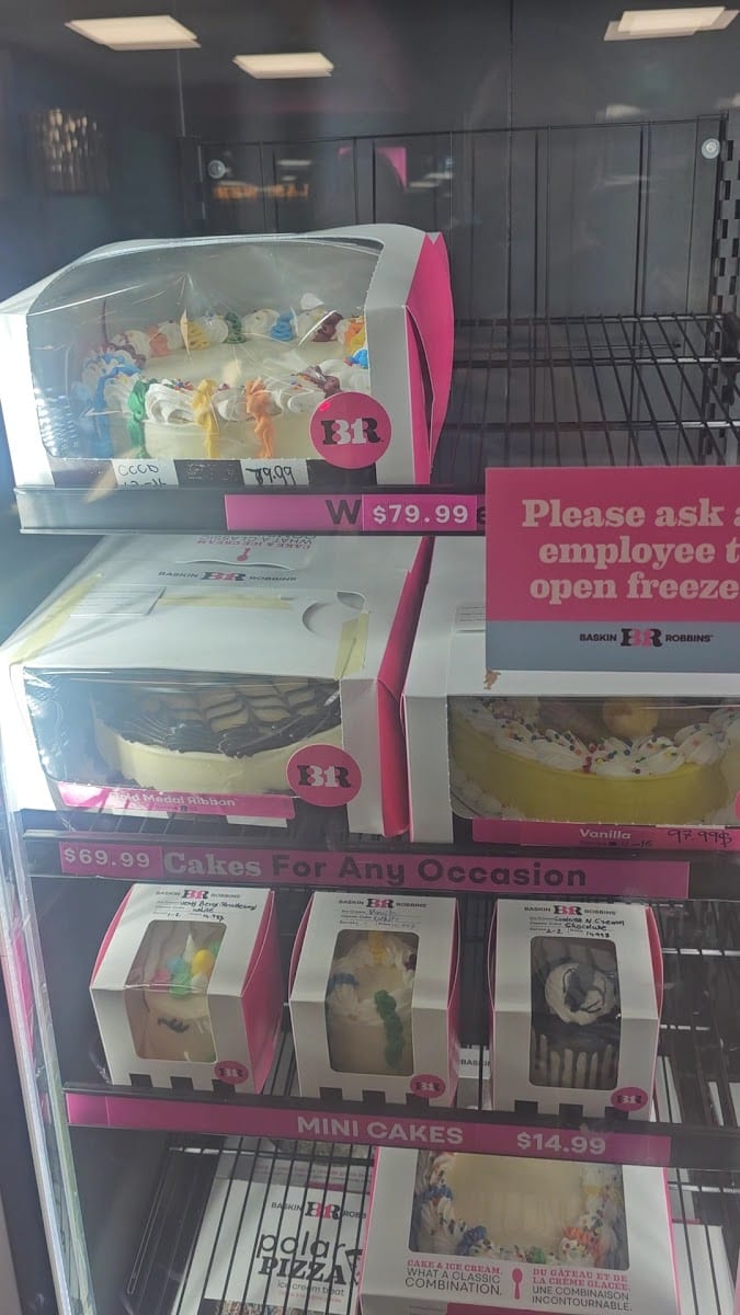 Baskin Robbins and Kernels Popcorn, photo 3