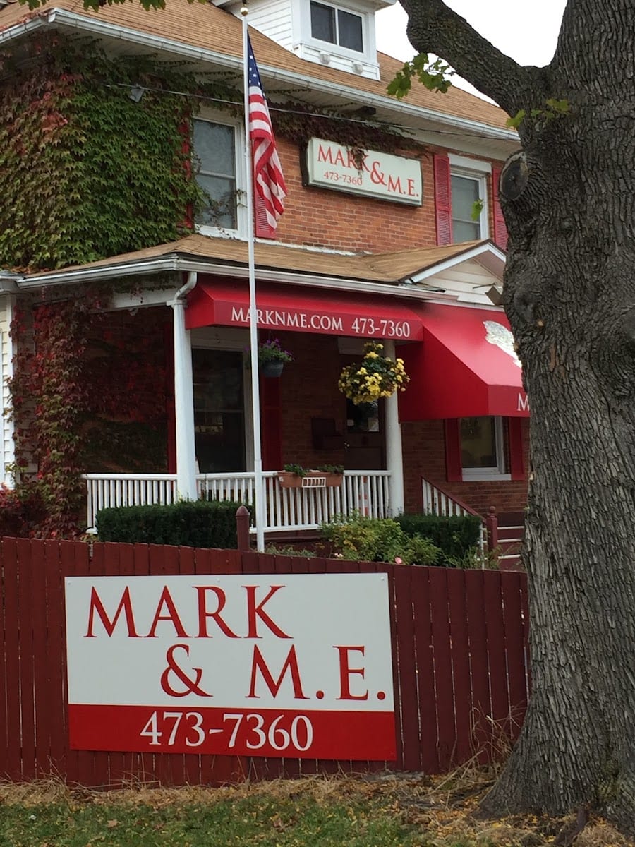 Mark & M.E., photo 4