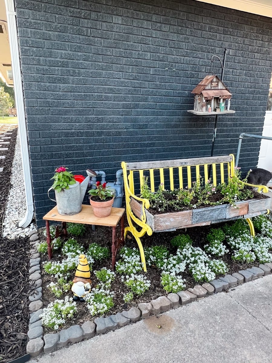 Rusty Petal Boutique Landscapes, photo 4
