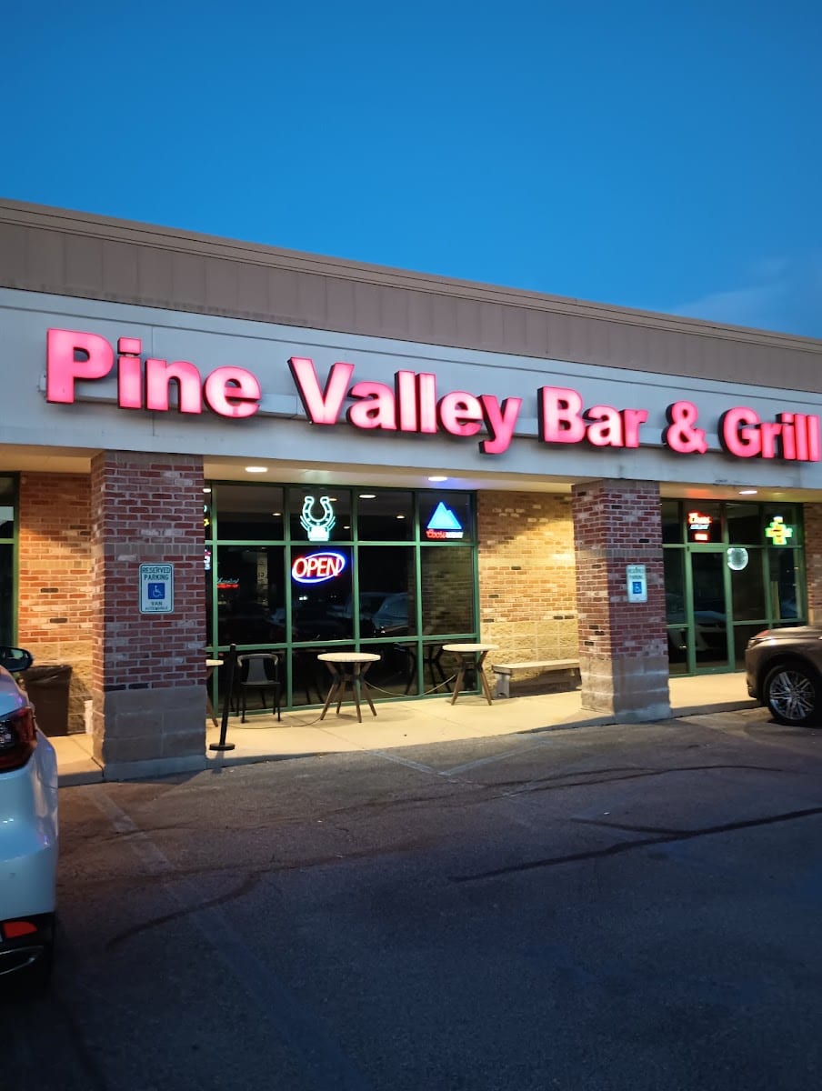 Pine Valley Bar & Grill, photo 4