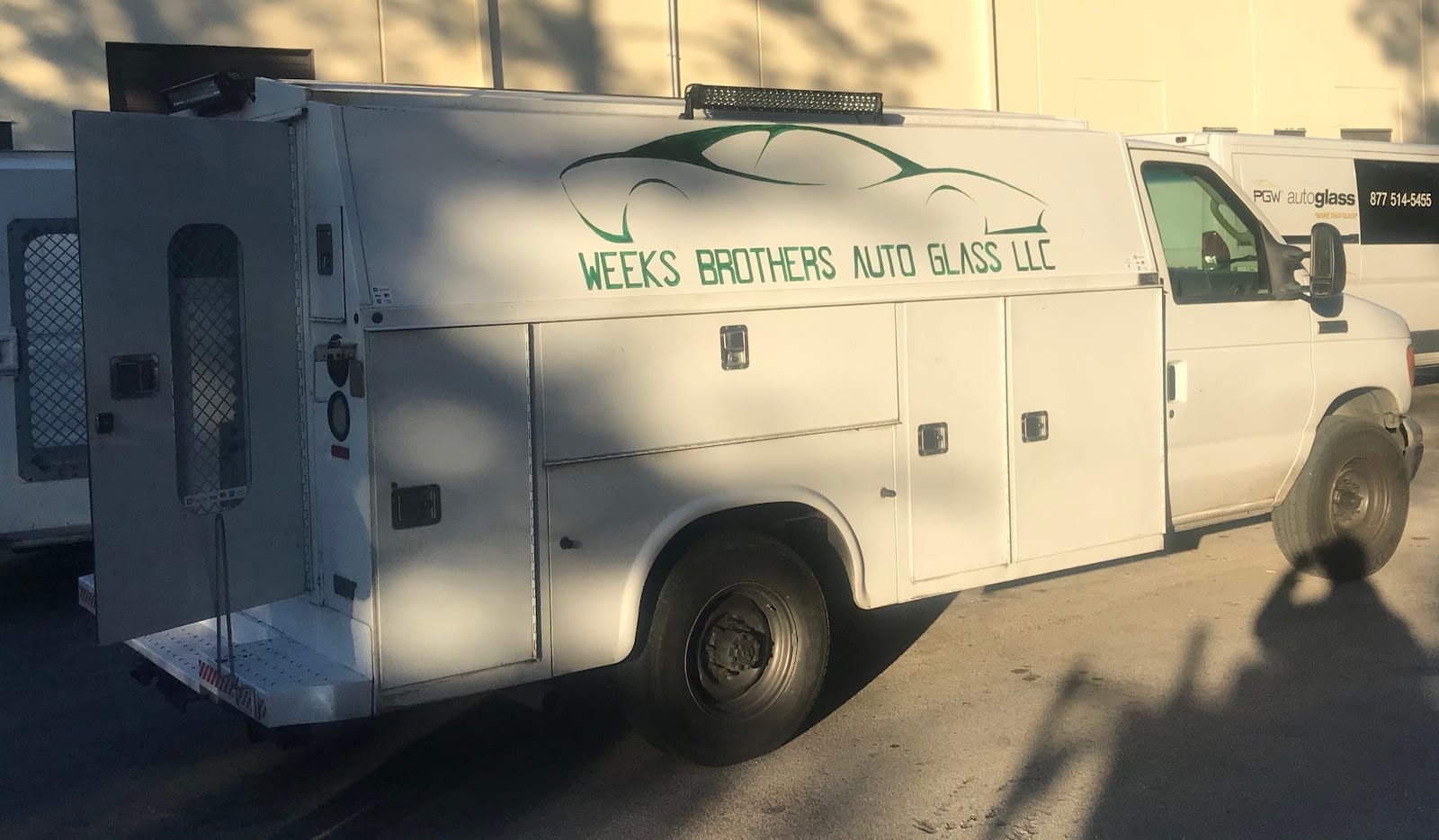 Weeks Brothers Auto Glass LLC, photo 3