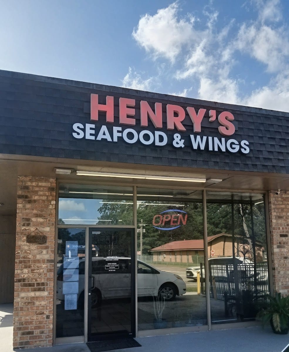Henry's Seafood and Wings