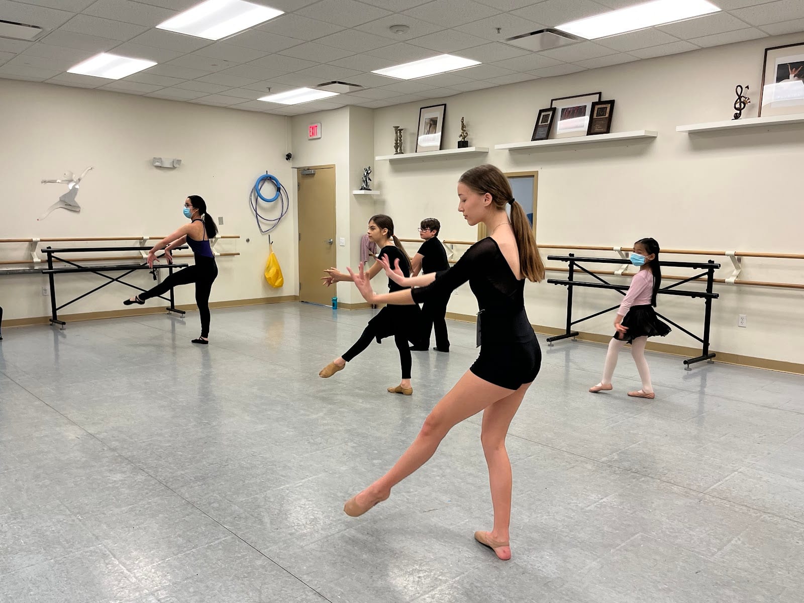 Dynasty Dance Clubs LWR, photo 4