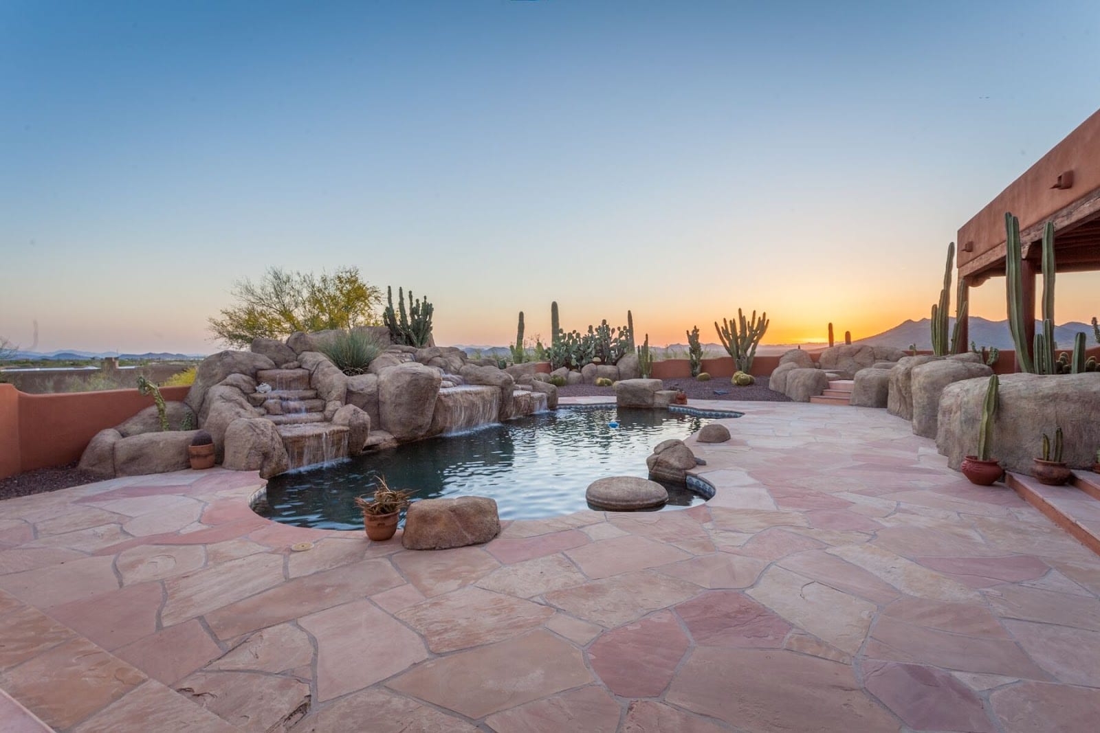 West USA Realty - Rodney Faria, photo 2
