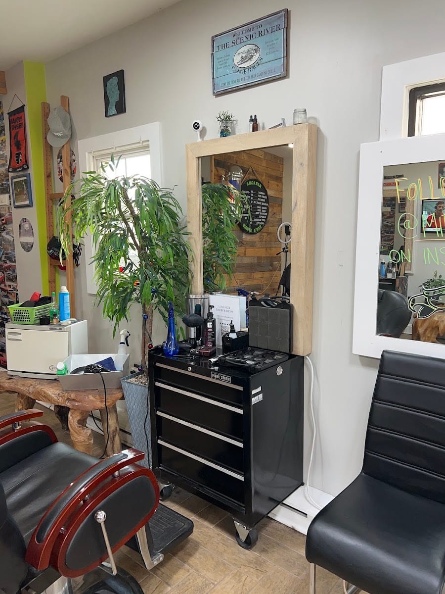 Miracolo Men's Barber Shop Studio