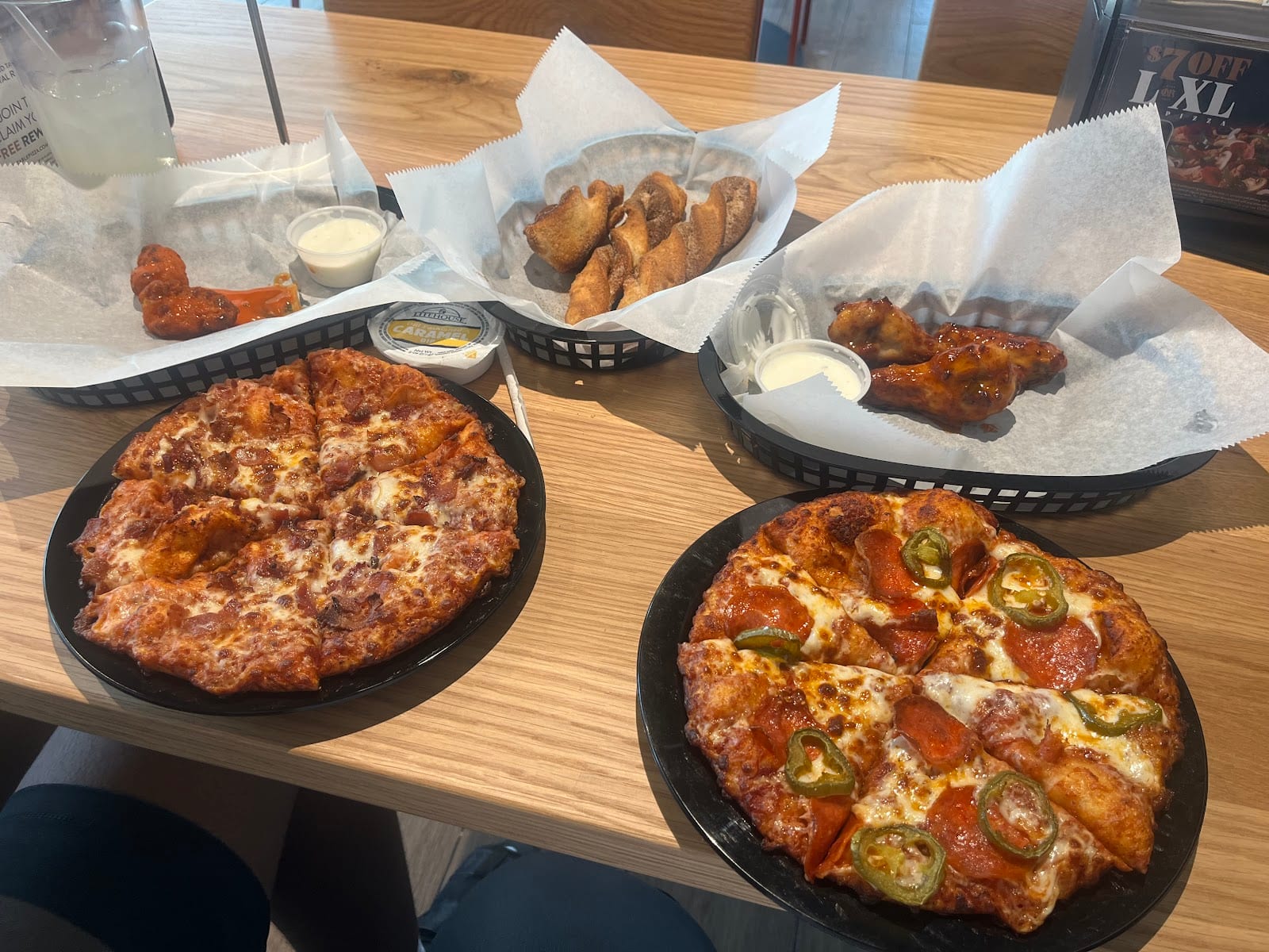 Round Table Pizza, photo 4