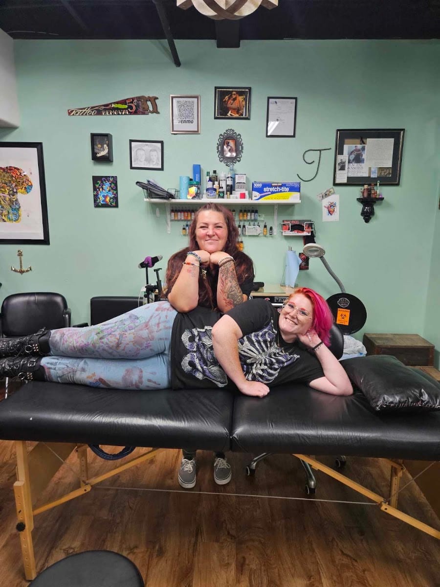 That Earthy Ink Place, photo 3