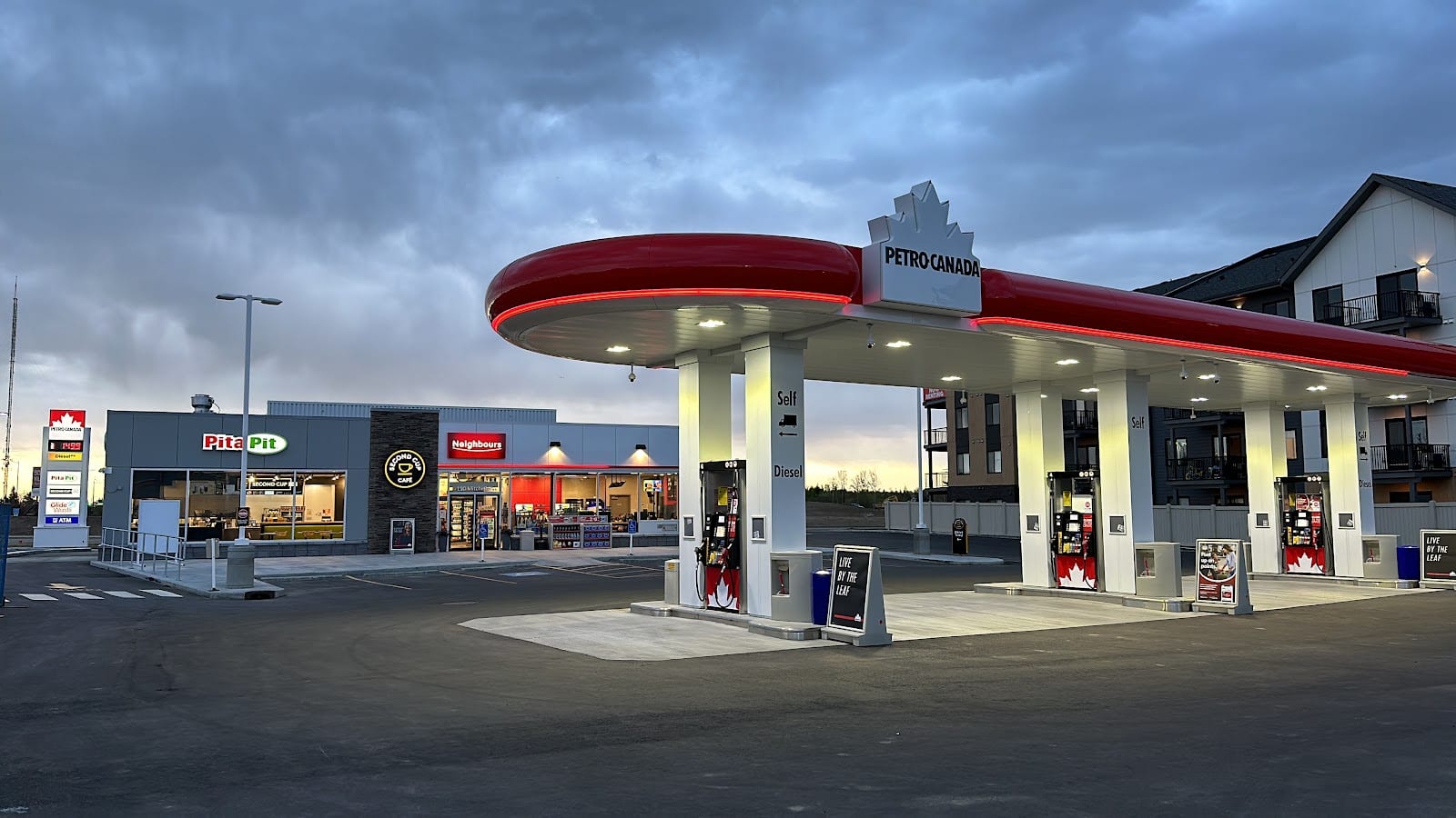 Petro-Canada & Car Wash