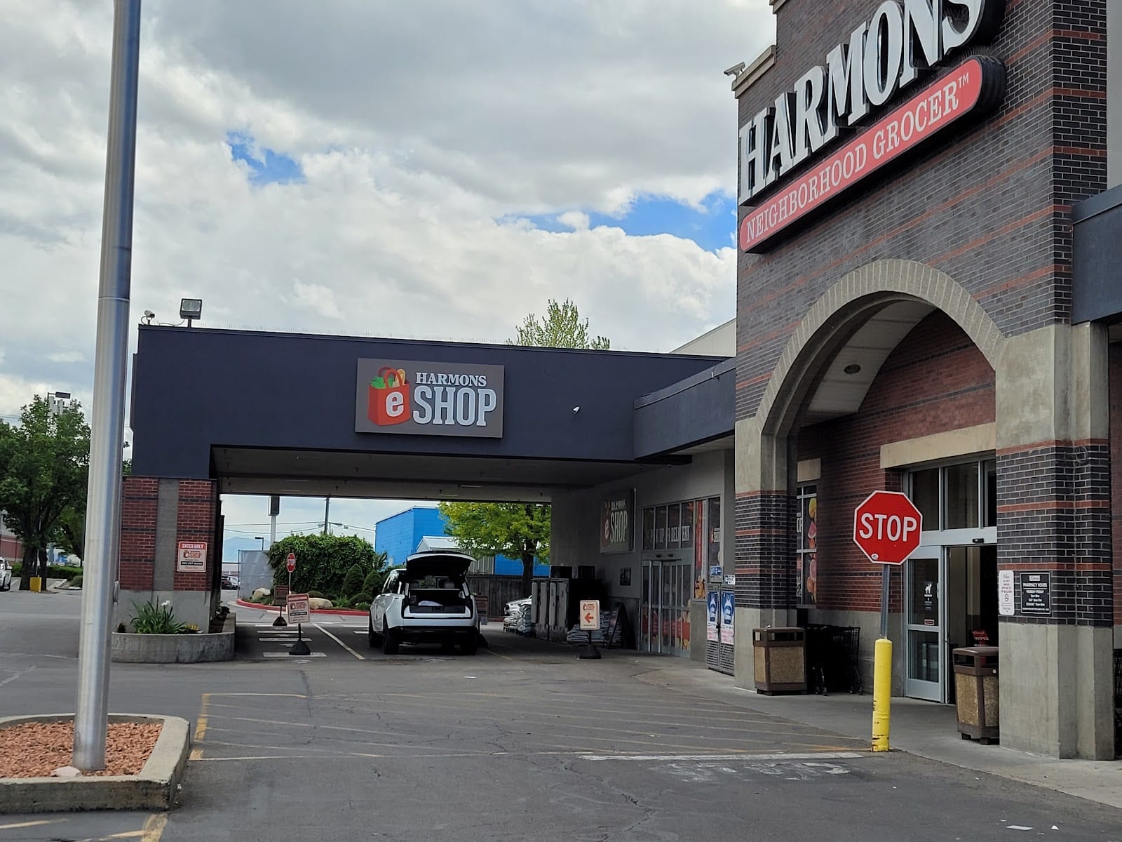 Harmons Grocery - Brickyard
