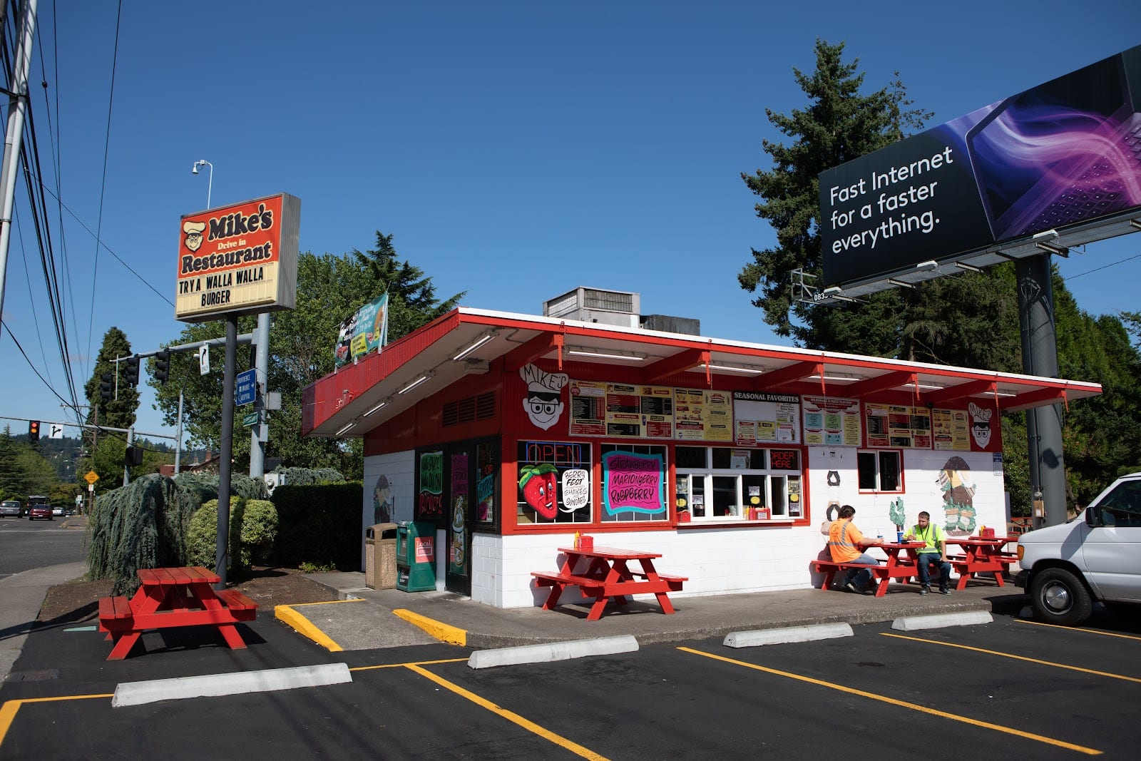 Mike's Drive-In, photo 2