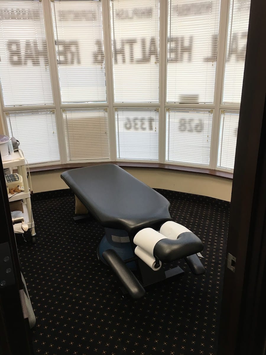 Chiropractor/Whiplash/Sports Injury and Pain Management: Dr. Jason Mazzarella, photo 4