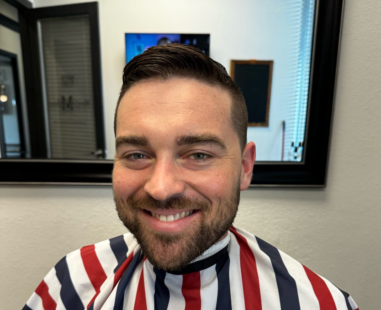 The Men’s Hour Barbershop, photo 2
