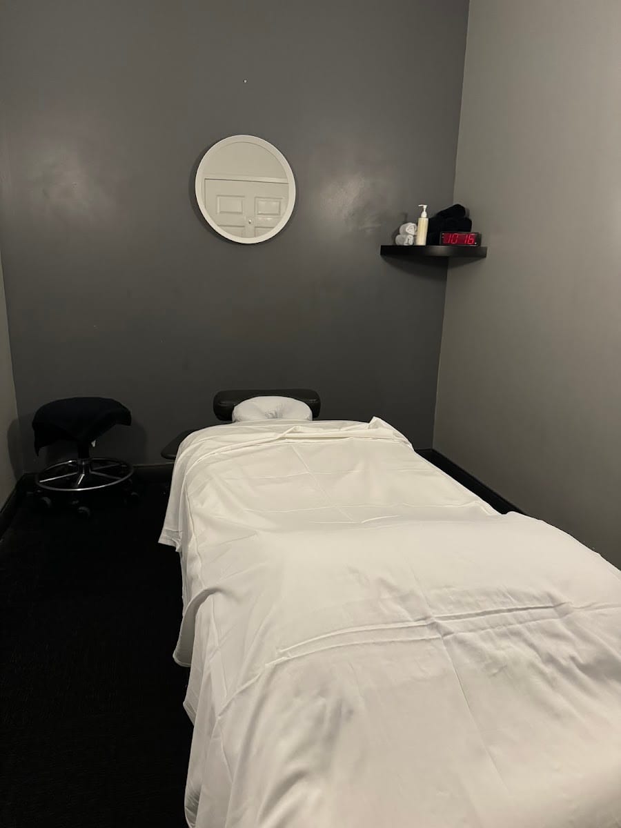 Massage Addict Scarborough Victoria Park & Lawrence, photo 2