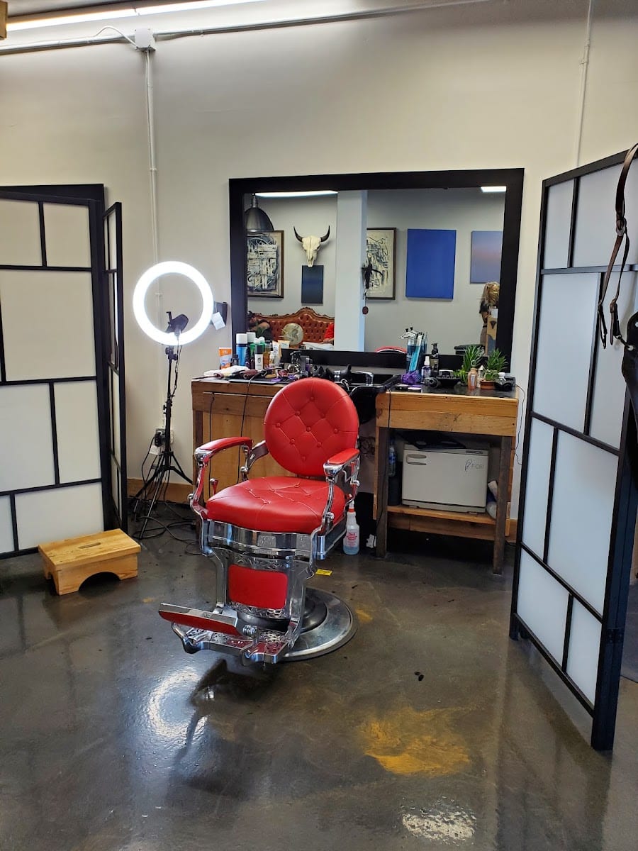 Bison Barbers, photo 2