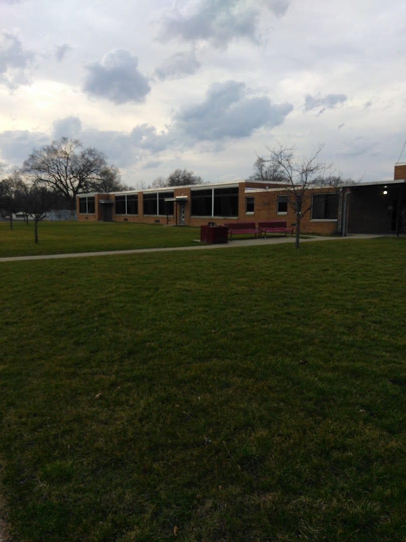 La Mora Park Elementary School, photo 2