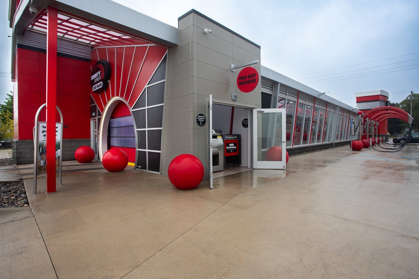 Tommy's Express® Car Wash, photo 3