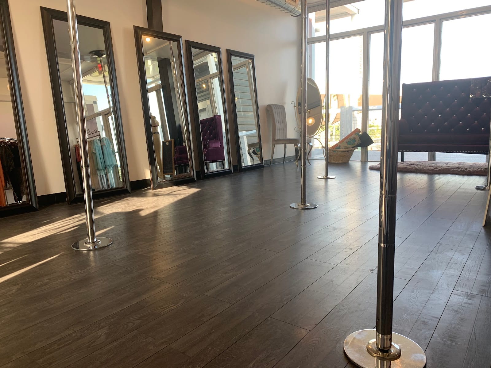 Sunnys Pole Fitness