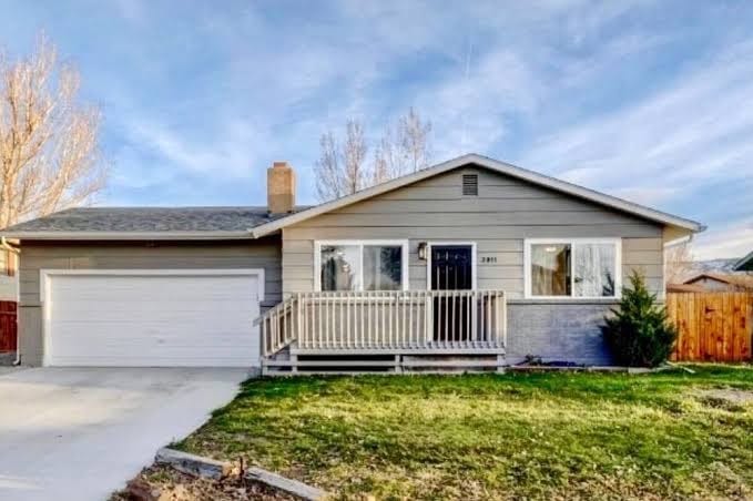Delightful 6 bedroom house on Paradise Valley Country club golf course