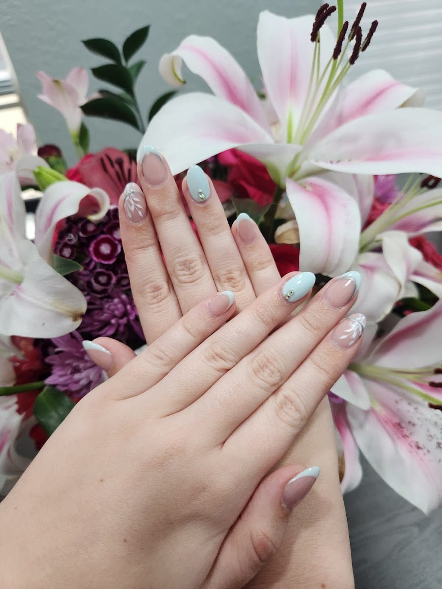 Glam Nail Bar