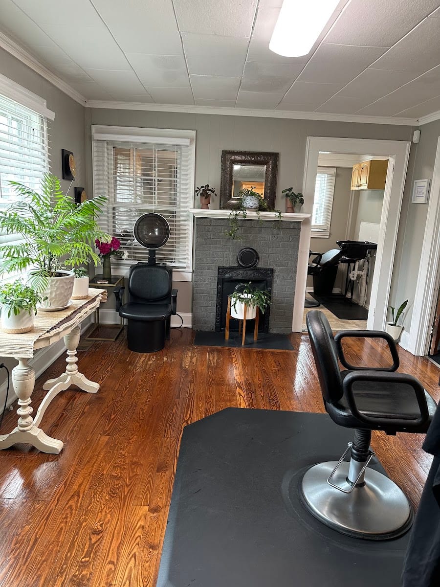 Tangles Hair Co, photo 3