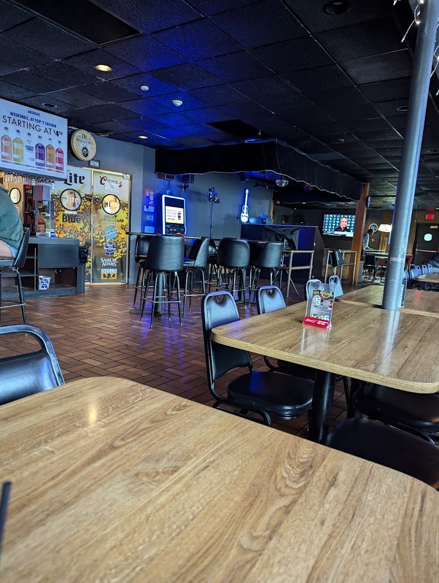 TOP's Tavern, photo 2