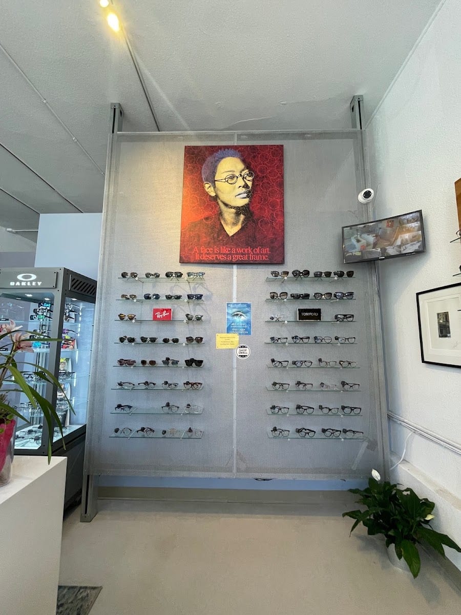 Urban Eyes Optometry